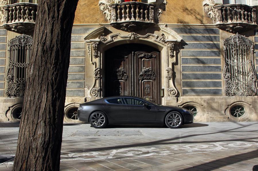  Aston Martin Rapide 2010 года  (фото 66 из 190)